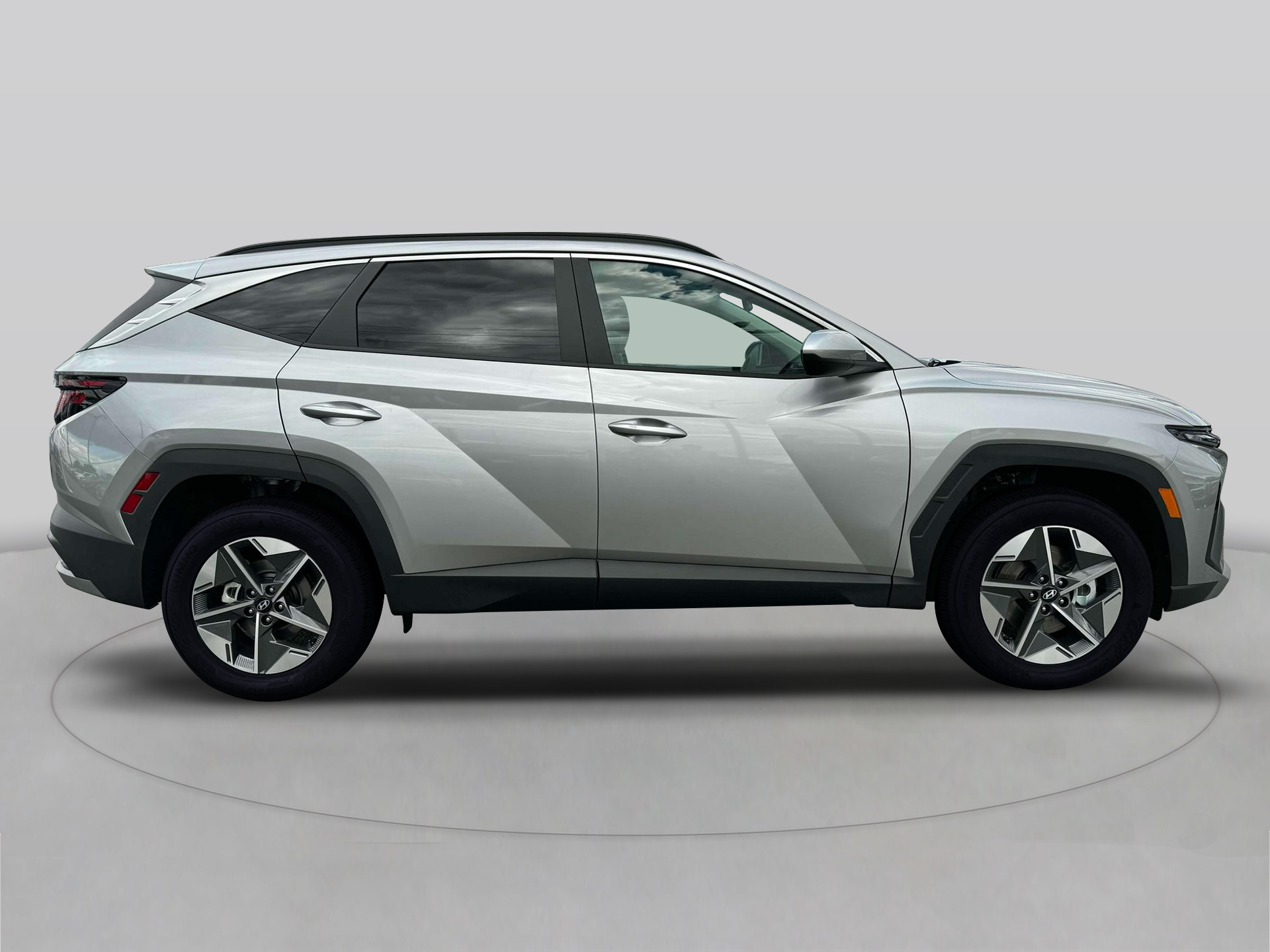 New 2026 Silver Hyundai SEL AWD image 9