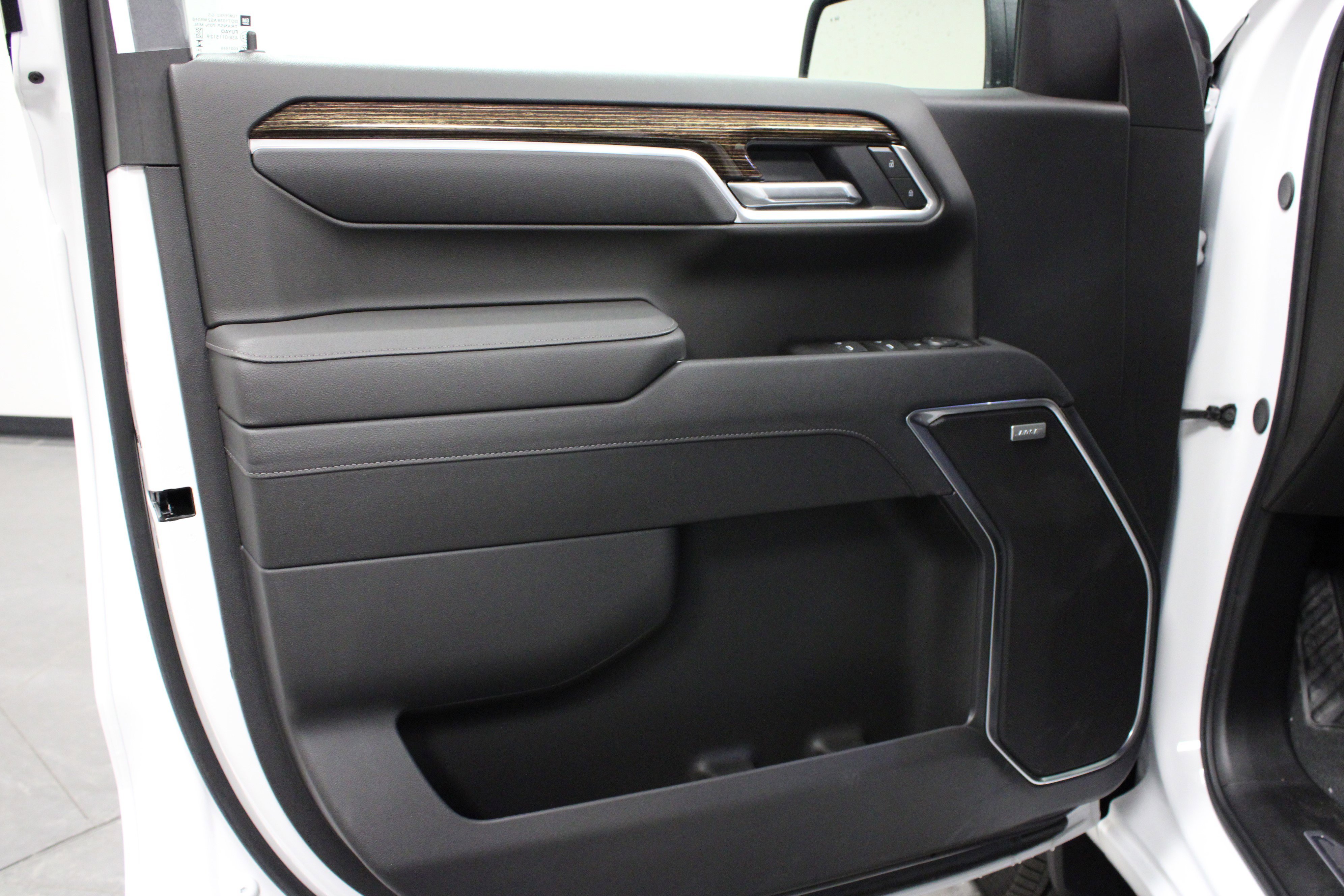 2025 GMC Sierra 1500 Elevation - Photo 10