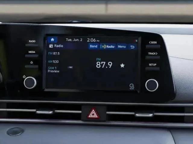 2025 Hyundai Elantra SEL - Photo 11