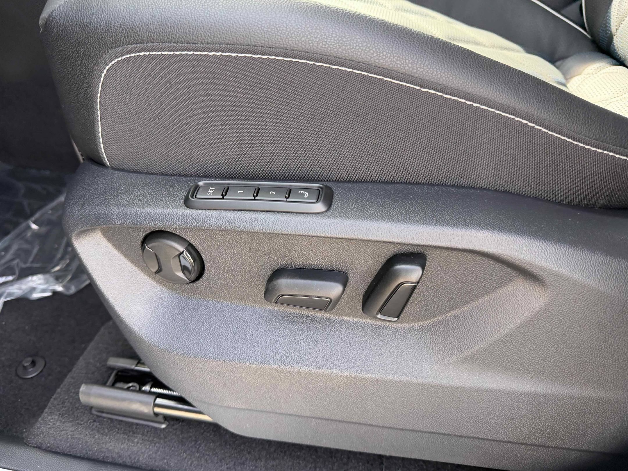 New 2026 Gray Volkswagen 2.0T SEL Premium R-Line image 15
