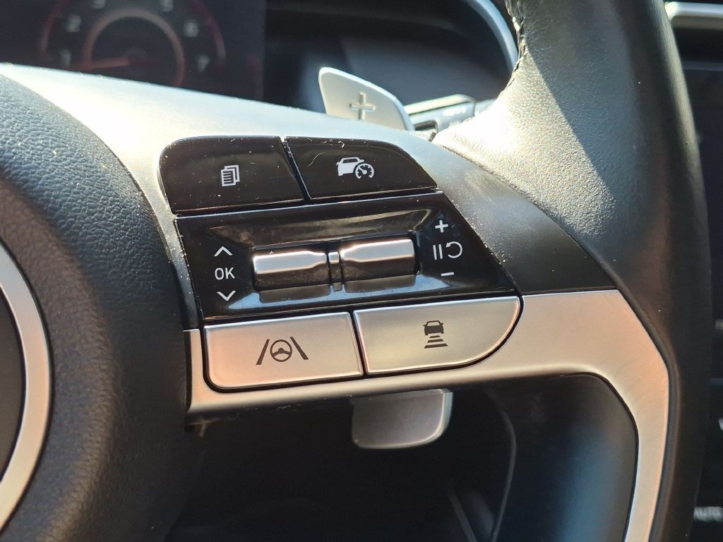 Used 2022 Red Hyundai Limited image 16
