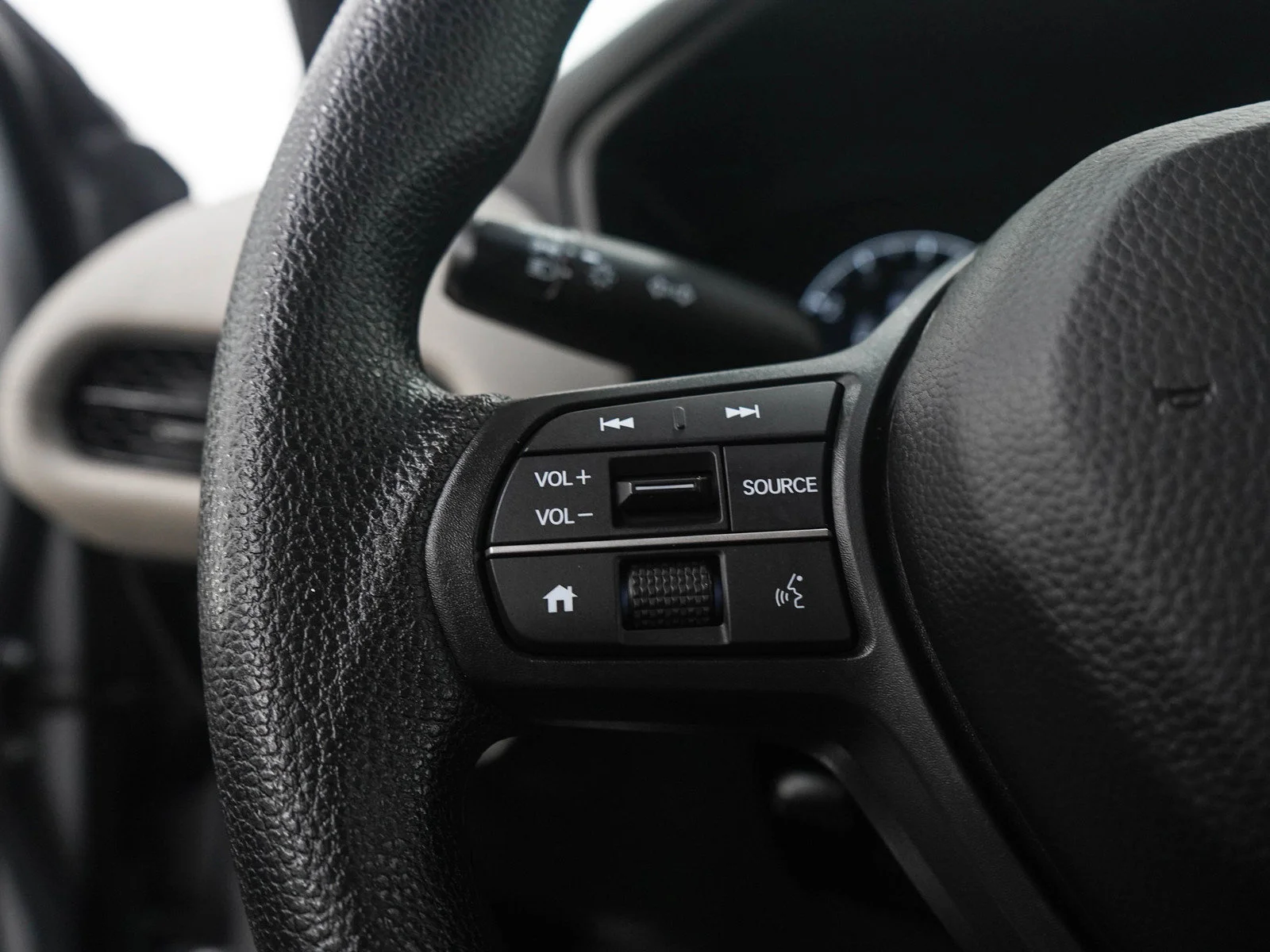 Used 2024  Honda 5D WAGON LX AWD image 24