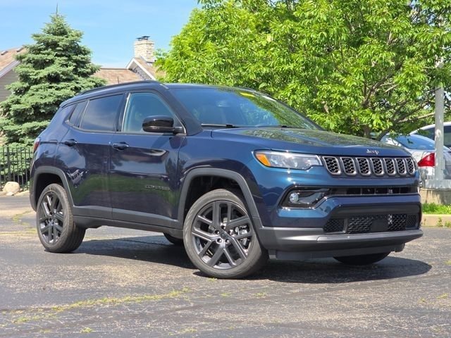 New 2026 Fathom Blue Pearl-Coat Exterior Paint Jeep Limited image 2