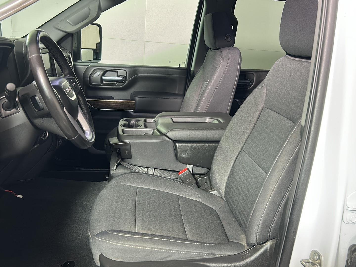Used 2022 Summit White GMC SLE image 12