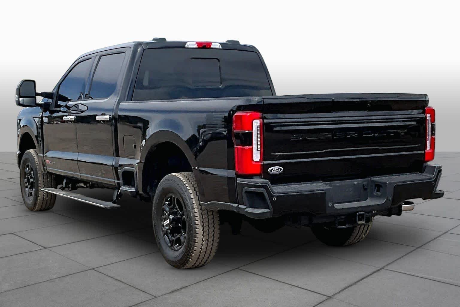 Used 2025 Agate Black Metallic Ford Platinum image 8