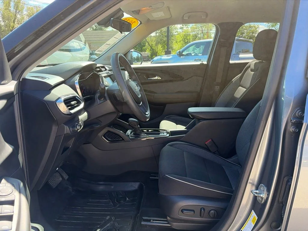 Used 2022 Gray Chevrolet LT image 10