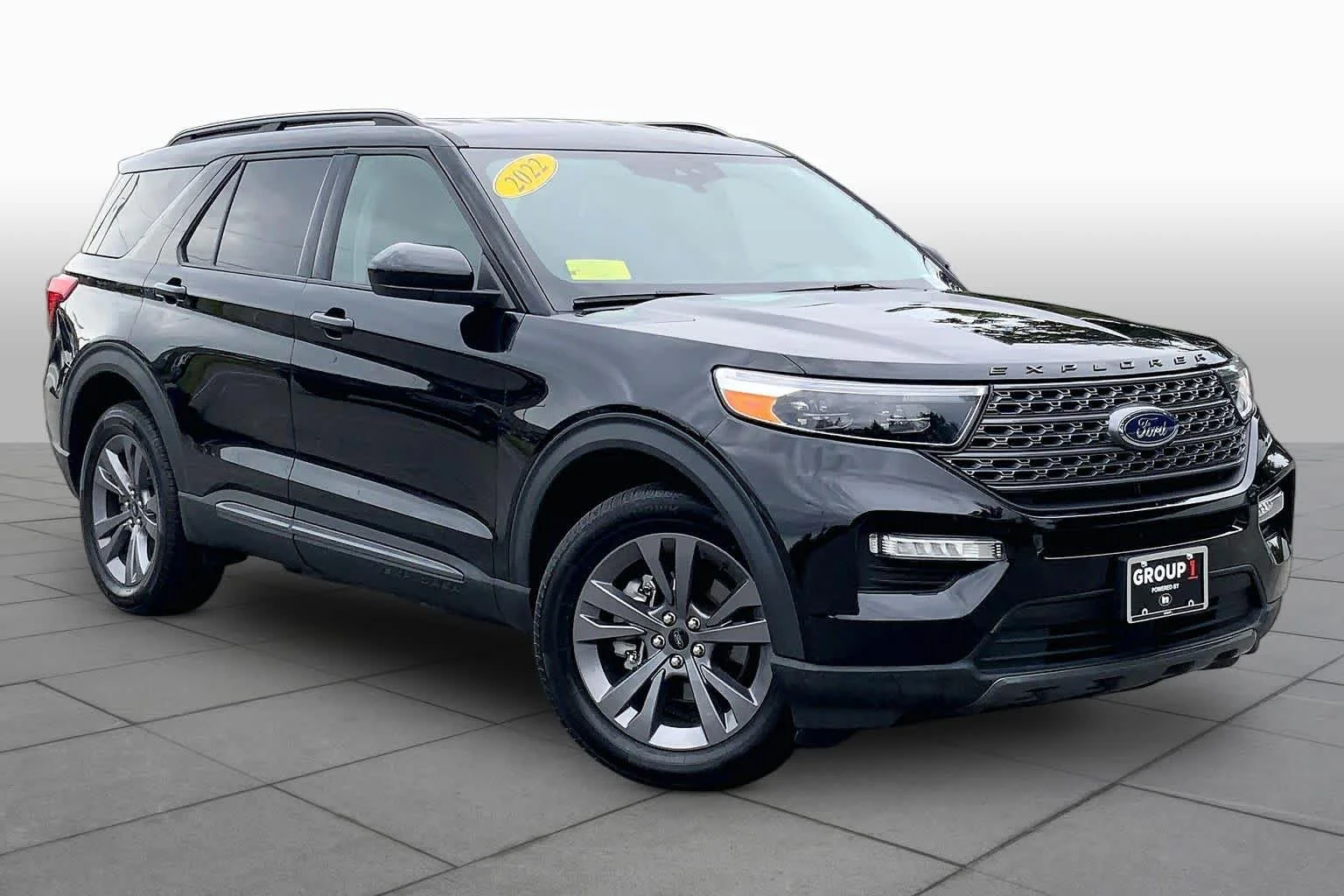 Certified Used 2022 Agate Black Ford XLT image 3