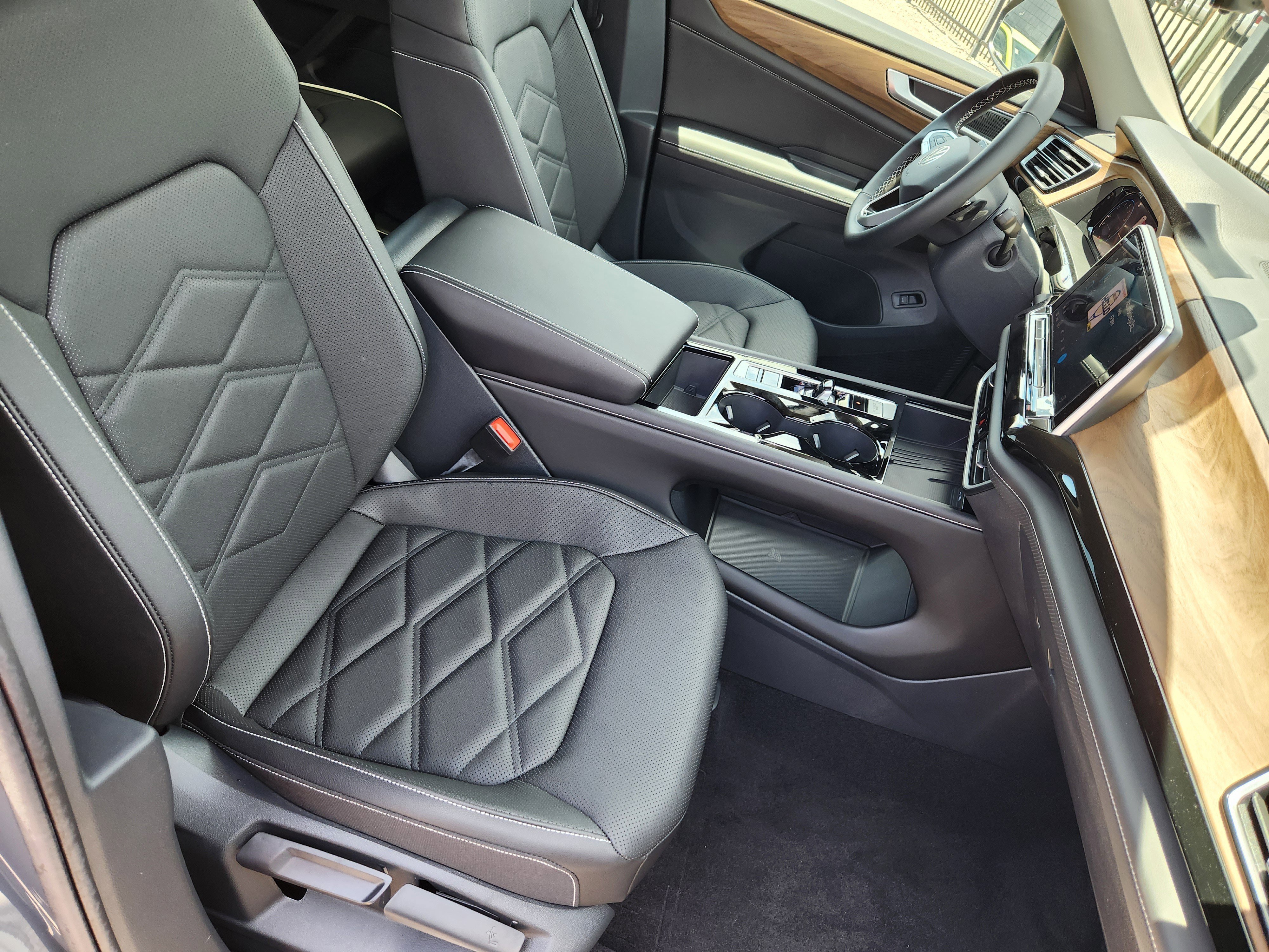 New 2026 Gray Volkswagen 2.0T SE w/Technology image 11
