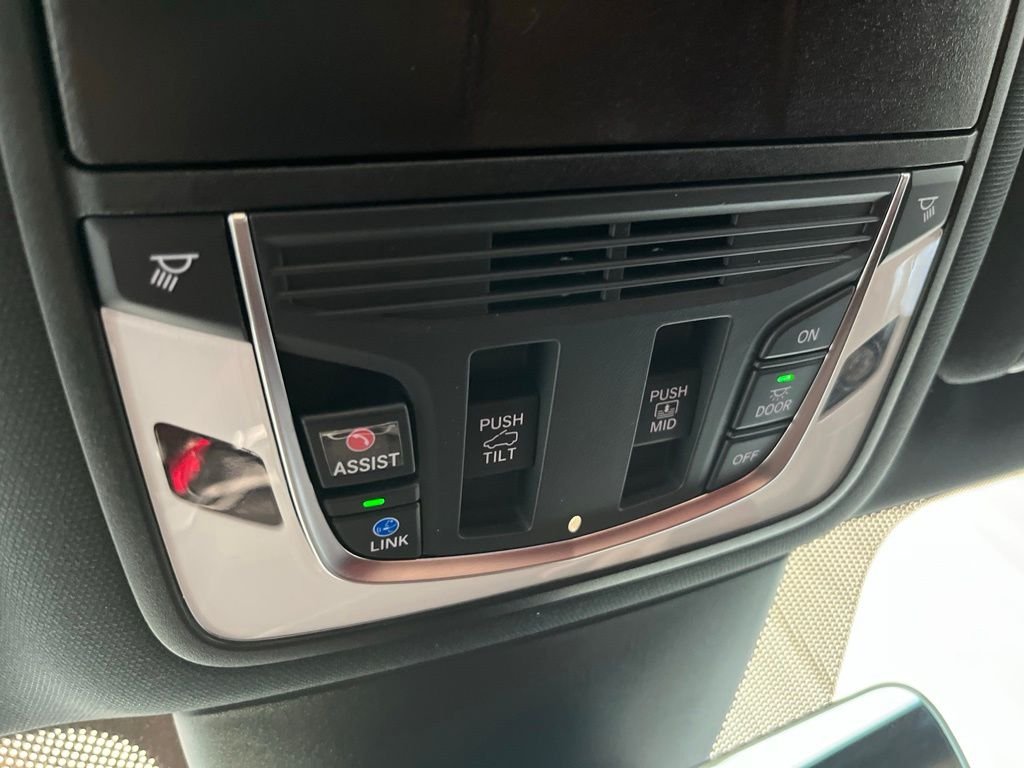 Used 2024 White Acura A-Spec image 19