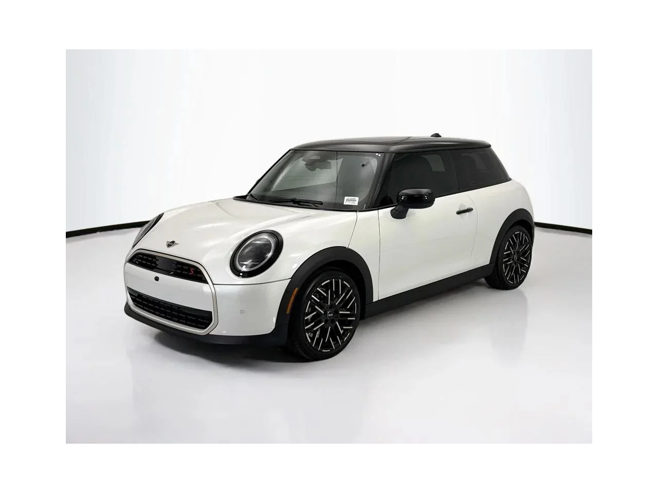 New 2026 Nanuq White Metallic MINI ICONIC image 1