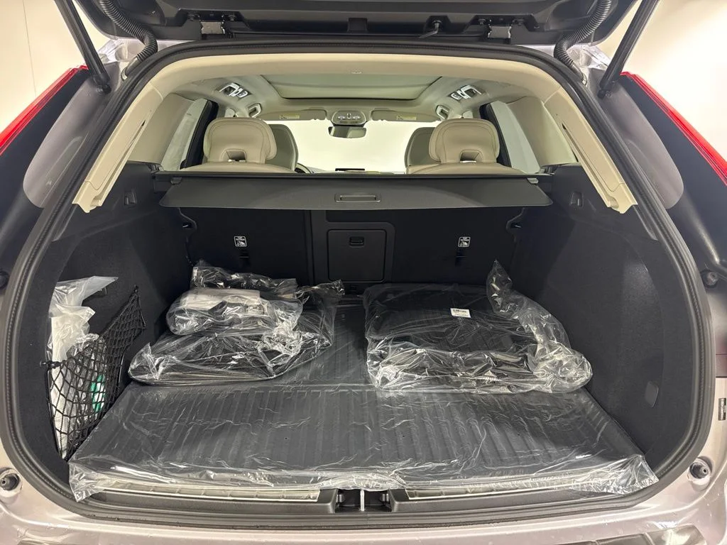 New 2026 Aurora Blue Volvo T8 Ultra image 29