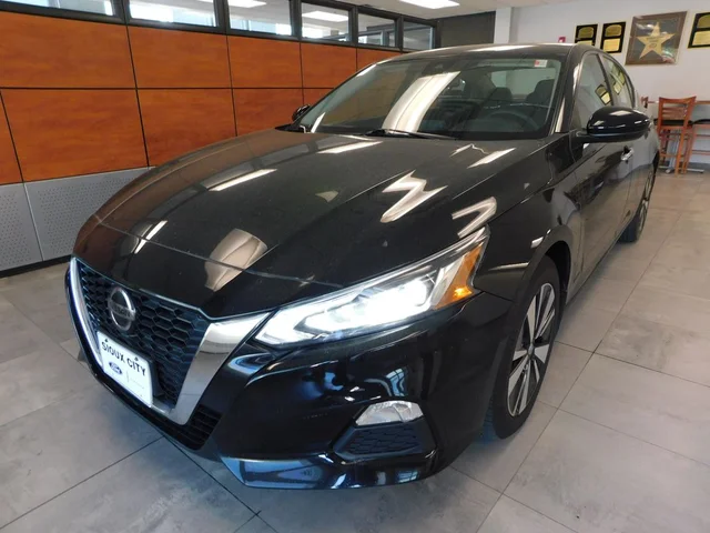 2022 Nissan Altima 2.5 SV