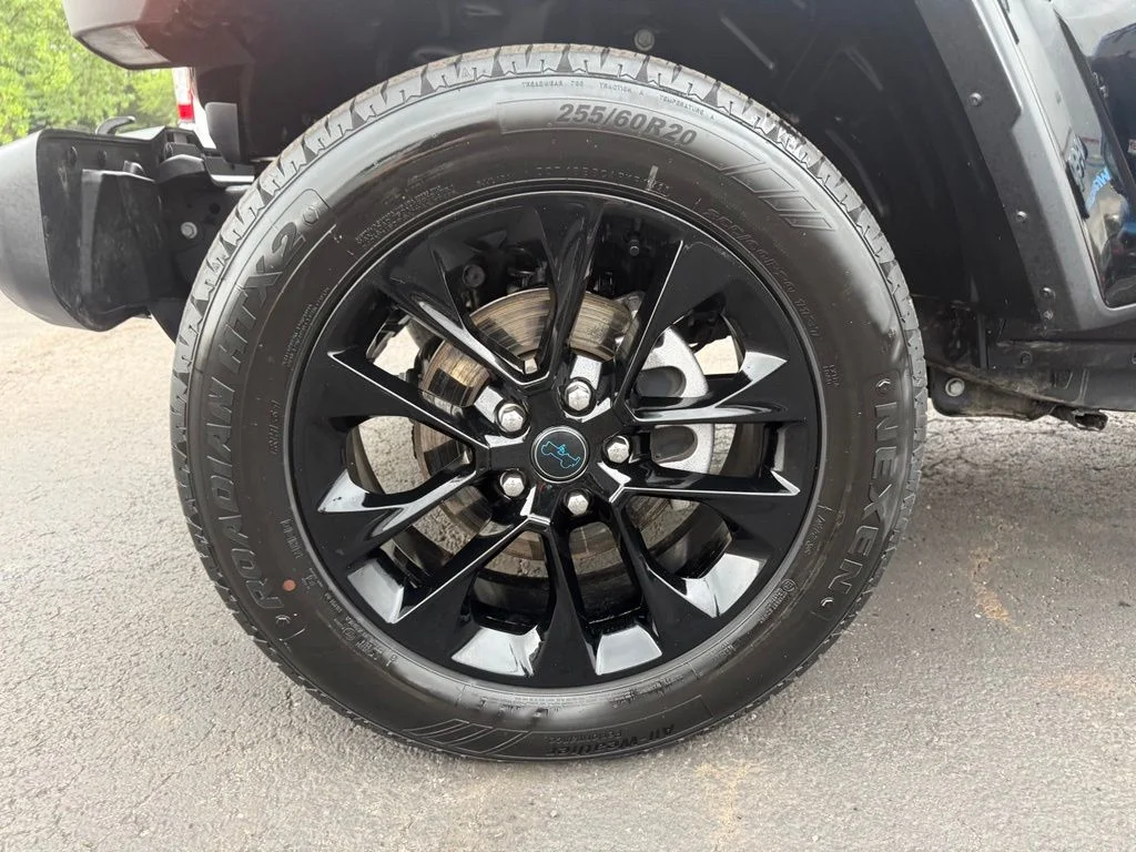 Used 2025 Black Jeep Sahara 4xe image 10
