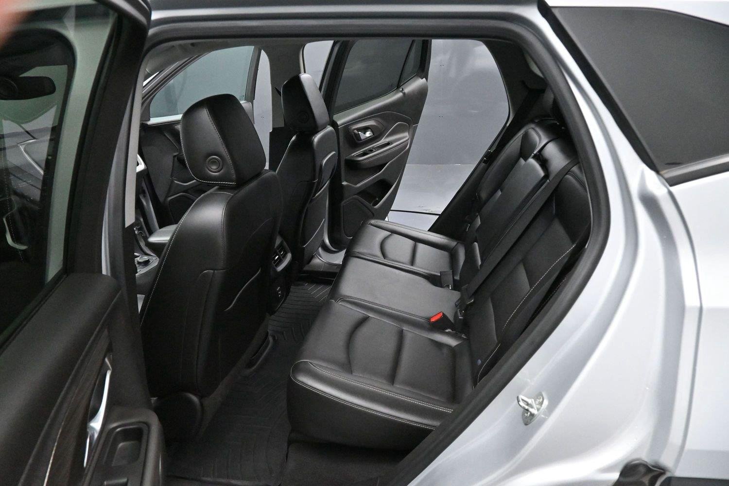 Used 2022 QUICKSILVER METALLIC GMC SLT image 30