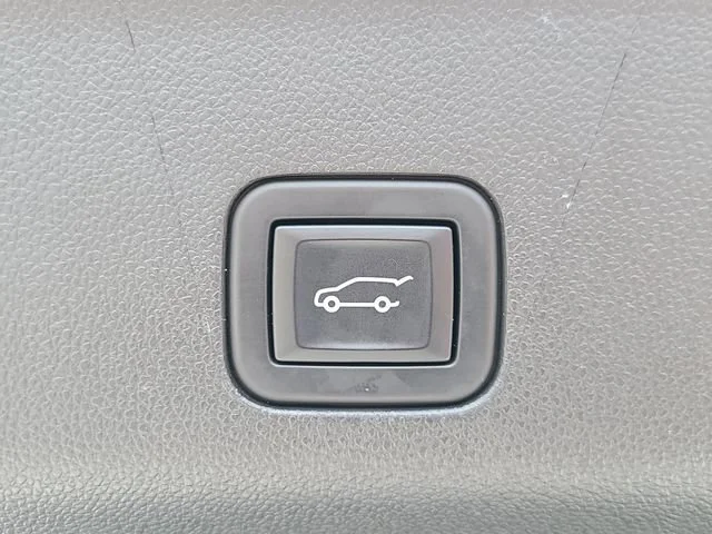 Used 2023 Summit White Chevrolet RST image 29
