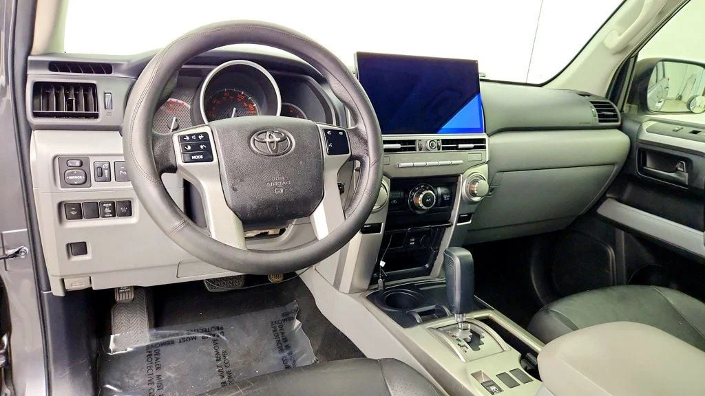 Used 2013 Magnetic Gray Metallic Toyota 4WD 4dr V6 SR5 image 13