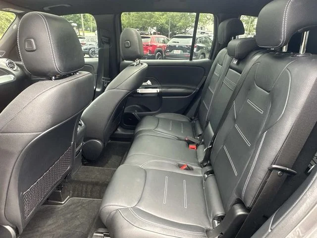 Used 2023  Mercedes-Benz GLB 35 AMG® image 16
