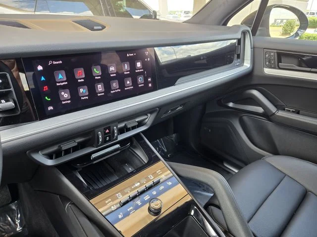 2025 Porsche Cayenne Base - Photo 16