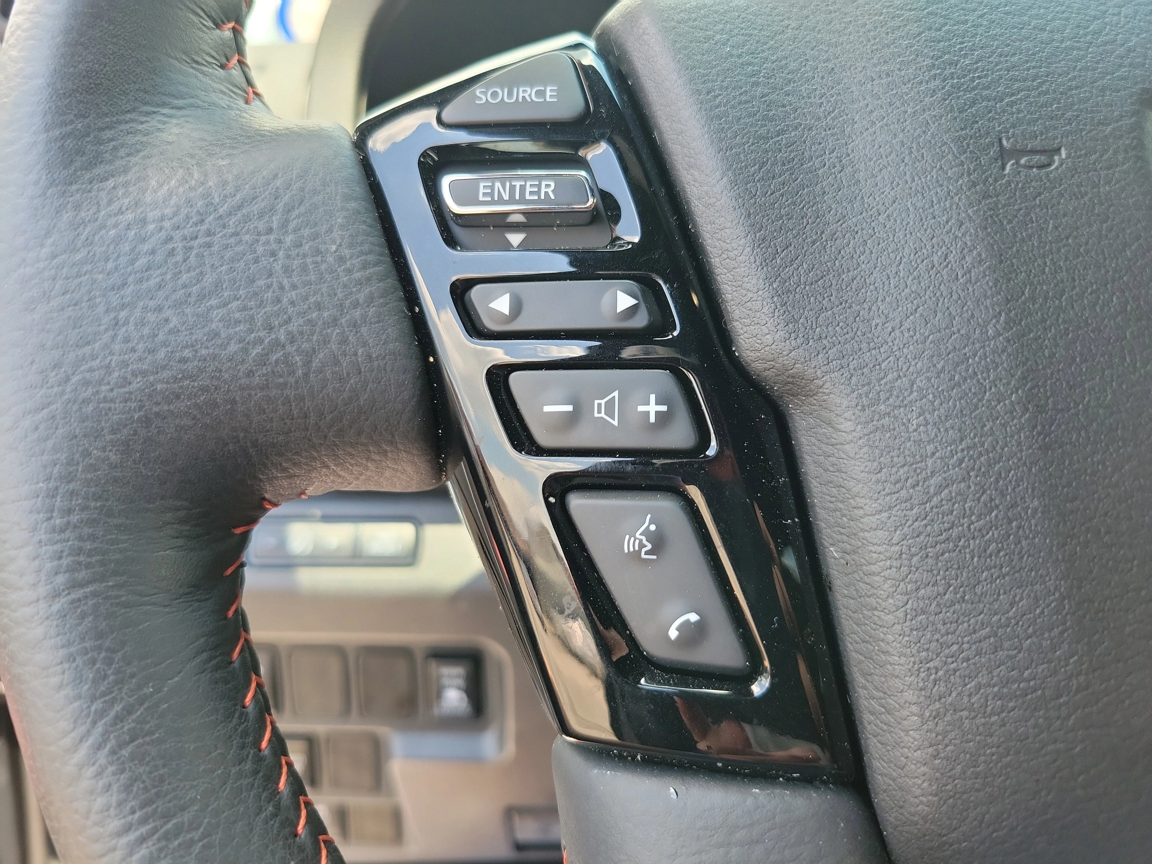 Used 2025 Boulder Gray Pearl Nissan PRO-X image 16