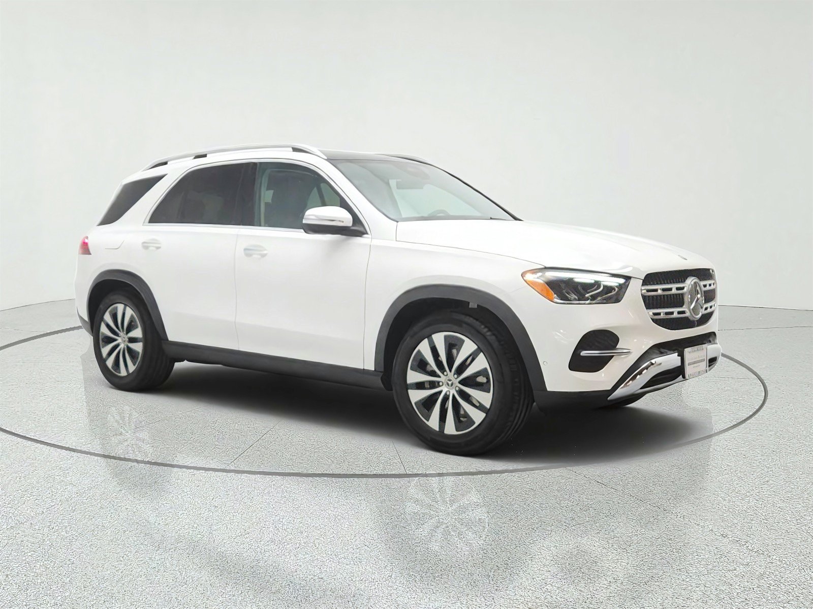 Certified Used 2026 Polar White Mercedes-Benz GLE 350 SUV image 3