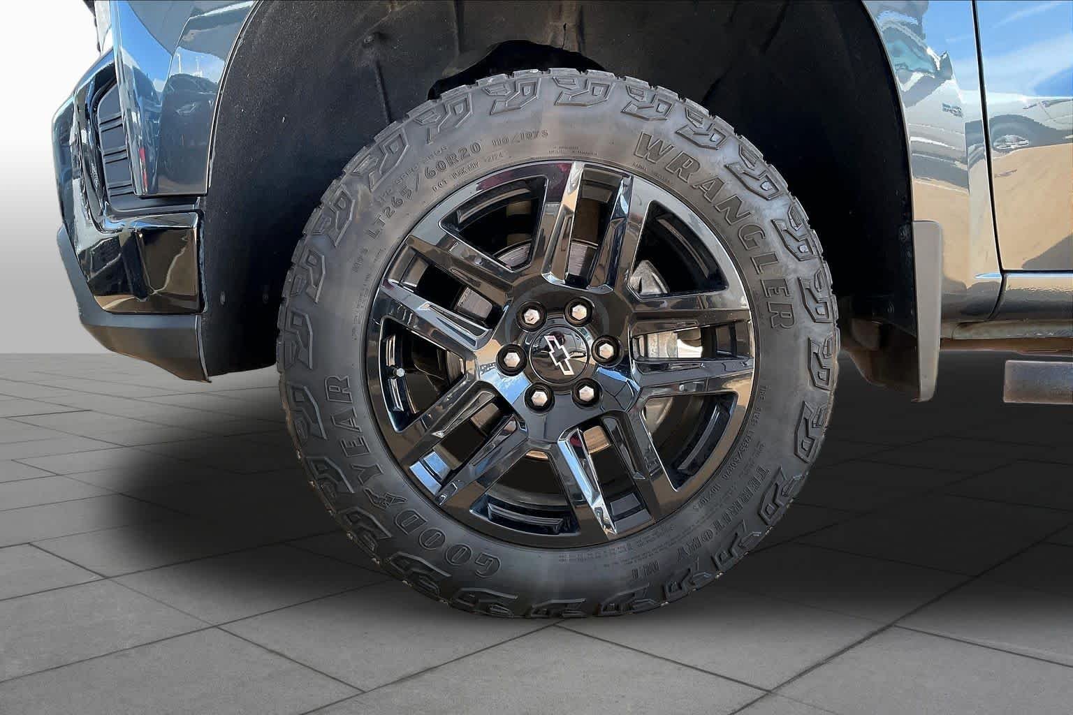 Used 2021 Shadow Gray Metallic Chevrolet Custom Trail Boss image 10
