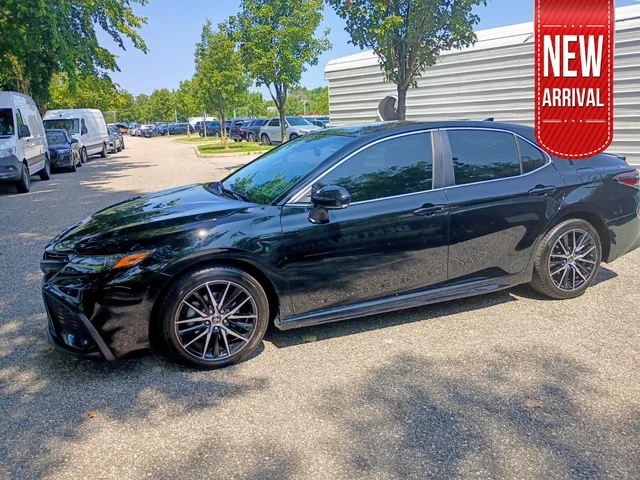2023 Toyota Camry SE