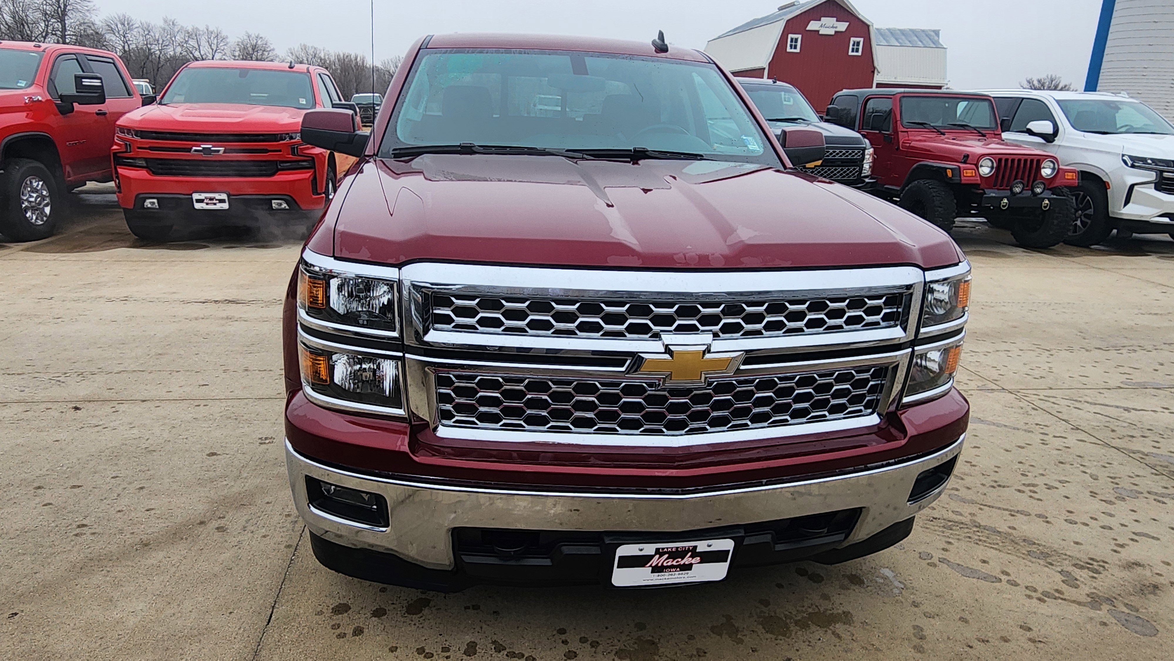 Used 2015 Chevrolet Silverado 1500 LT with VIN 3GCUKREC8FG175619 for sale in Lake City, IA