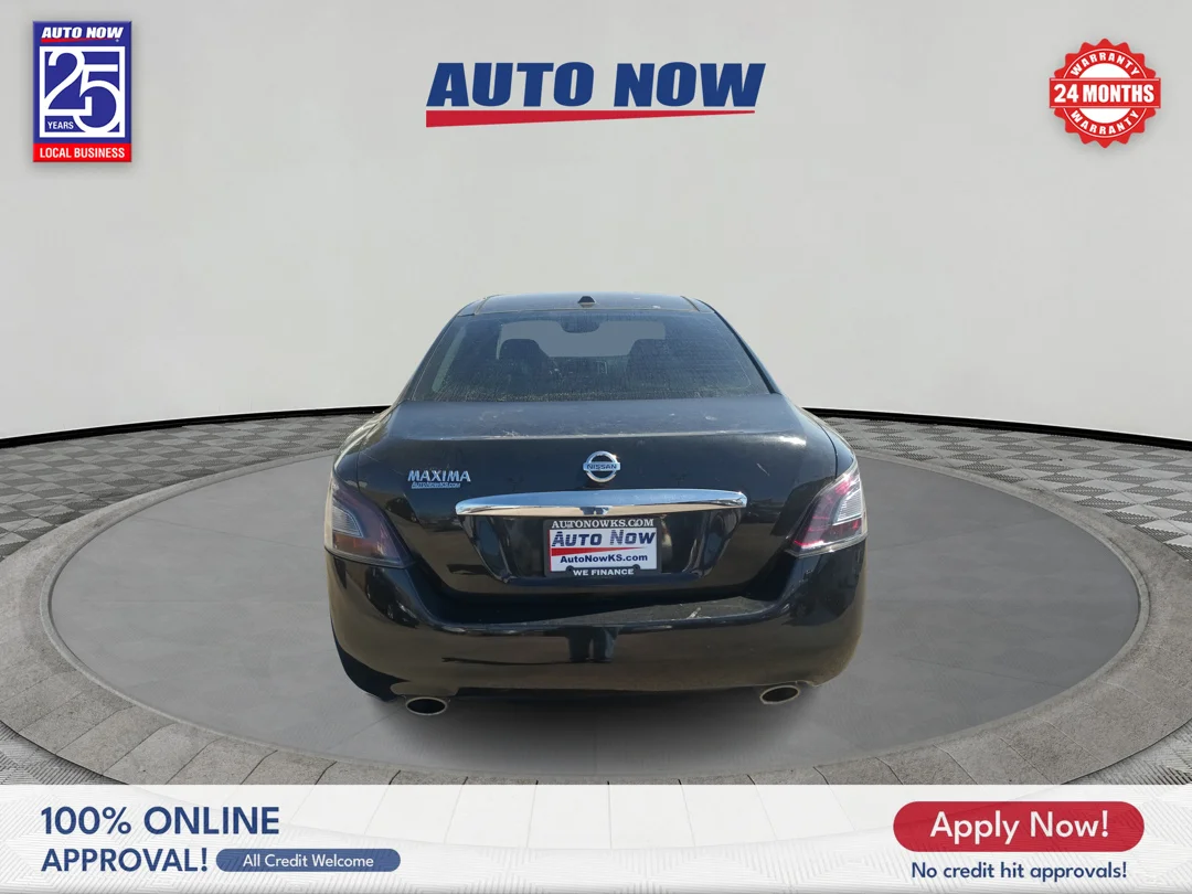 Used 2014  NISSAN  image 6