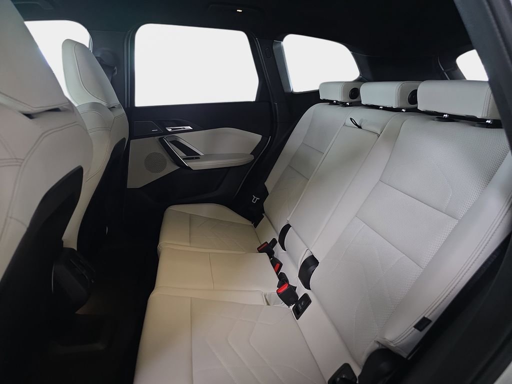 New 2026 Alpine White BMW xDrive28i image 9