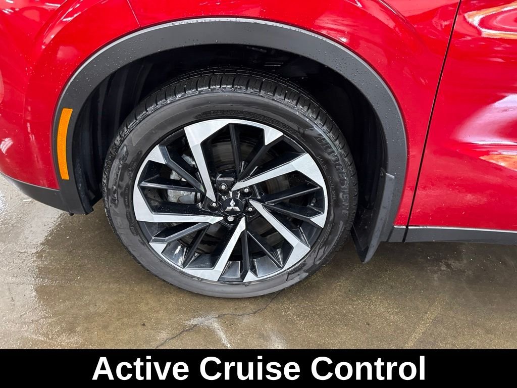 Used 2024 Red Mitsubishi SE image 11