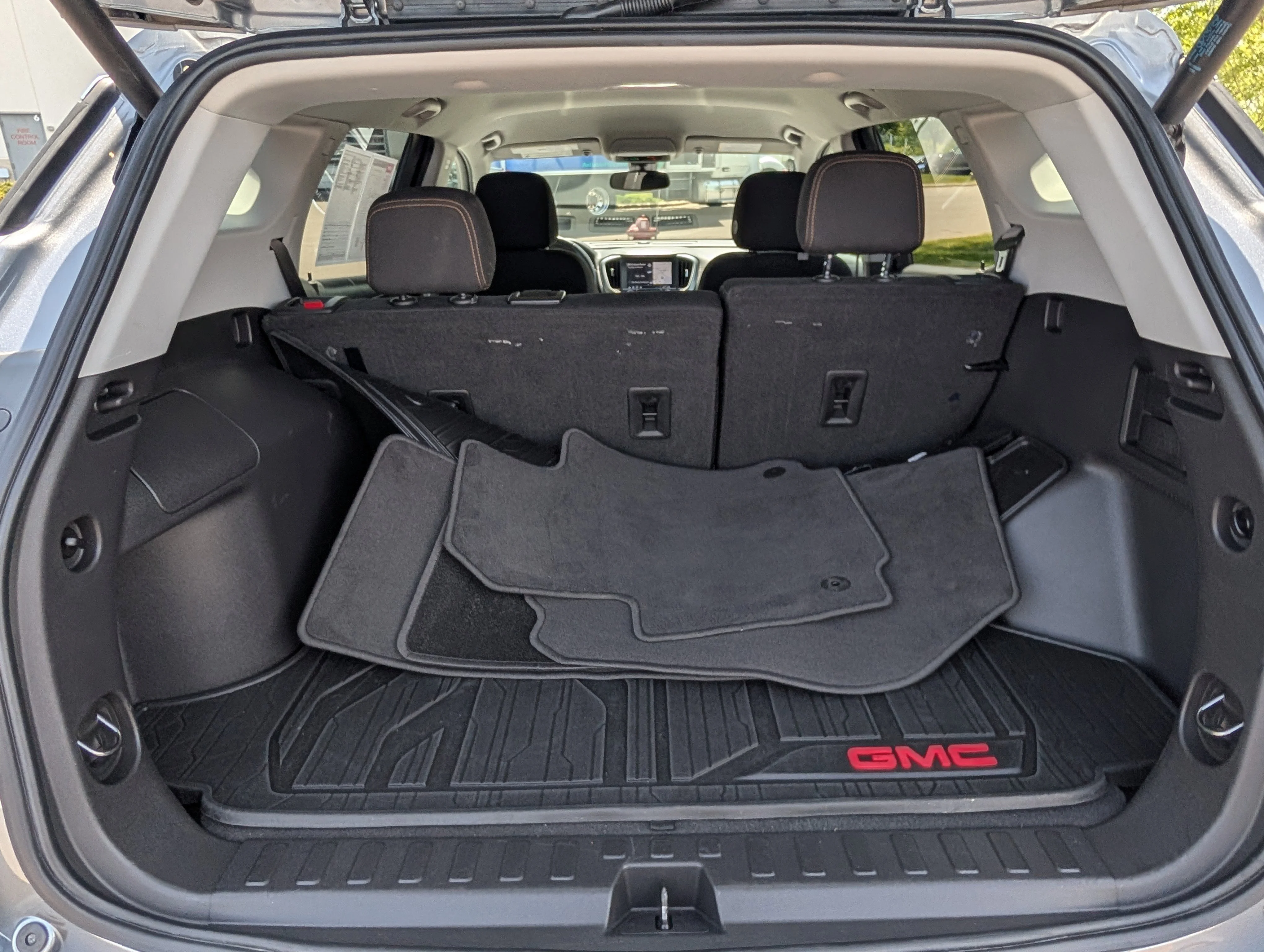 Used 2021 Satin Steel Metallic GMC SLE image 18