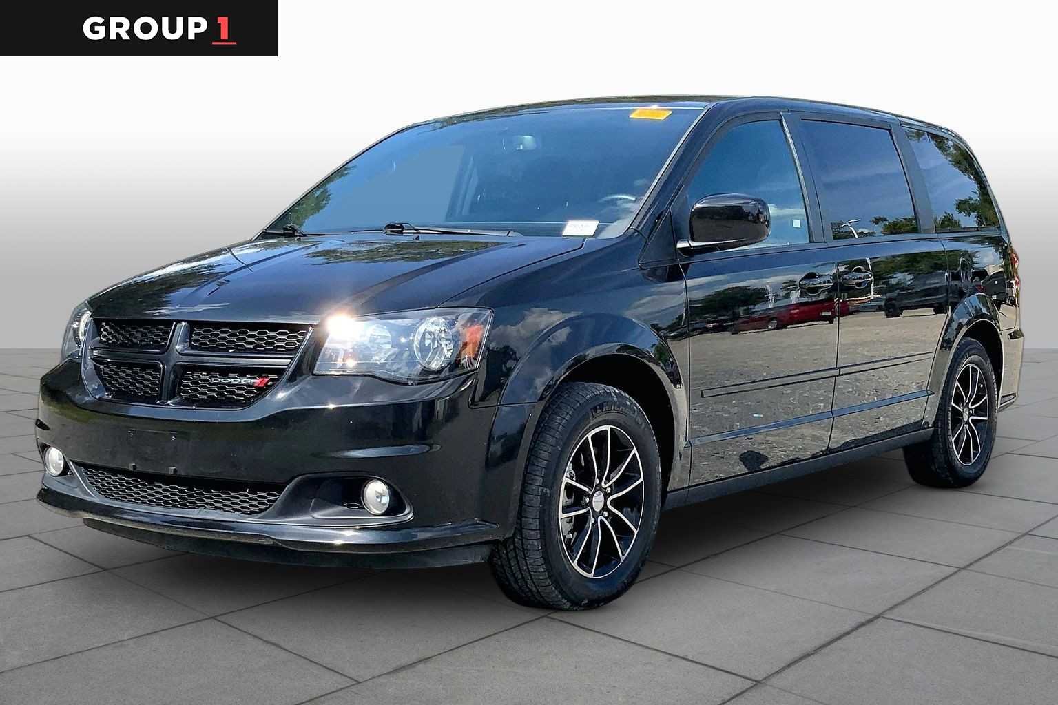 Pre-Owned 2017 Dodge Grand Caravan SXT