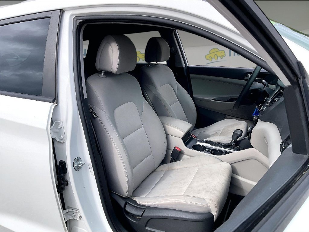 Used 2018 Dazzling White Hyundai SEL image 10