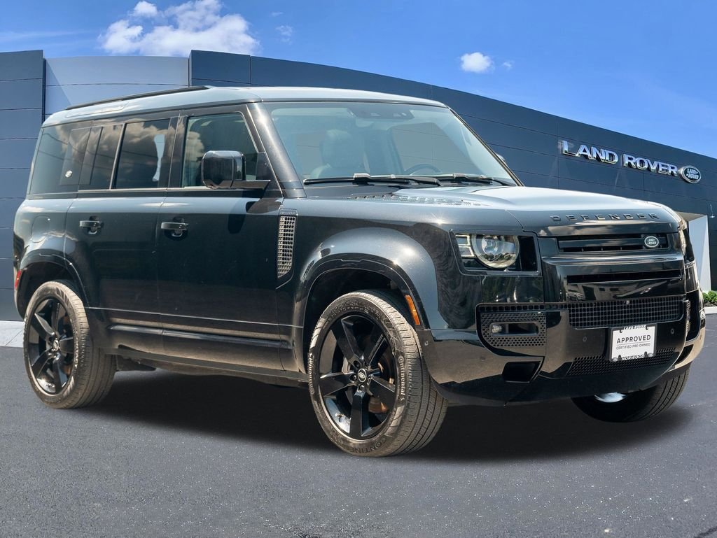 Certified Used 2024 Black Land Rover X-Dynamic SE image 3