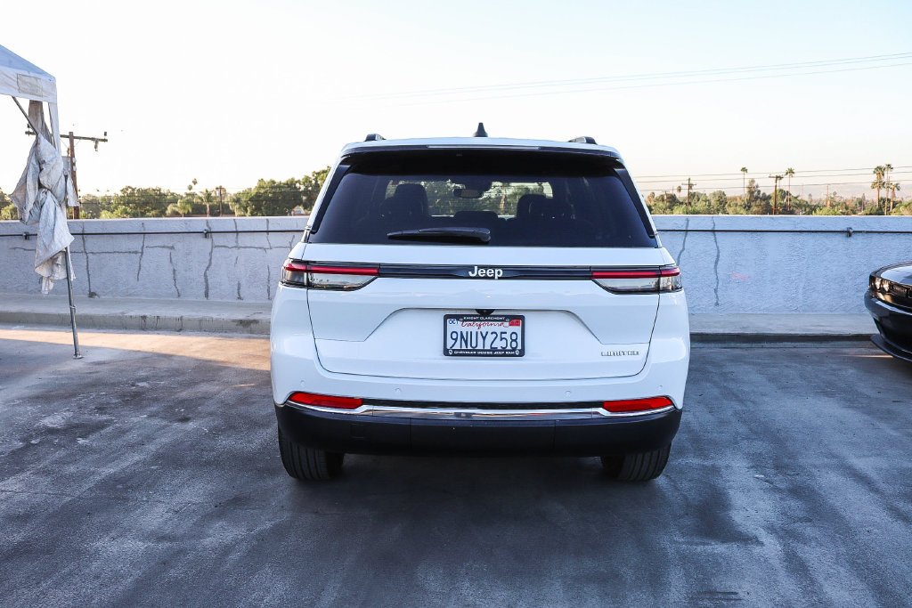 Used 2024 Bright White Clearcoat Jeep Limited image 8