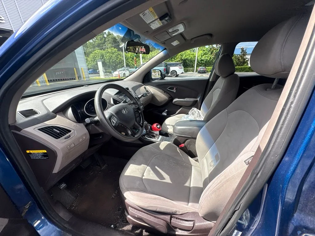 Used 2014 Blue Hyundai GLS image 7
