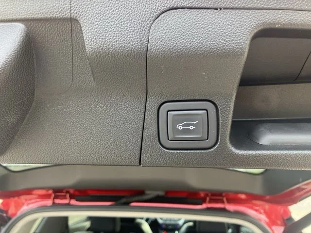 Used 2023 Red GMC SLT image 14