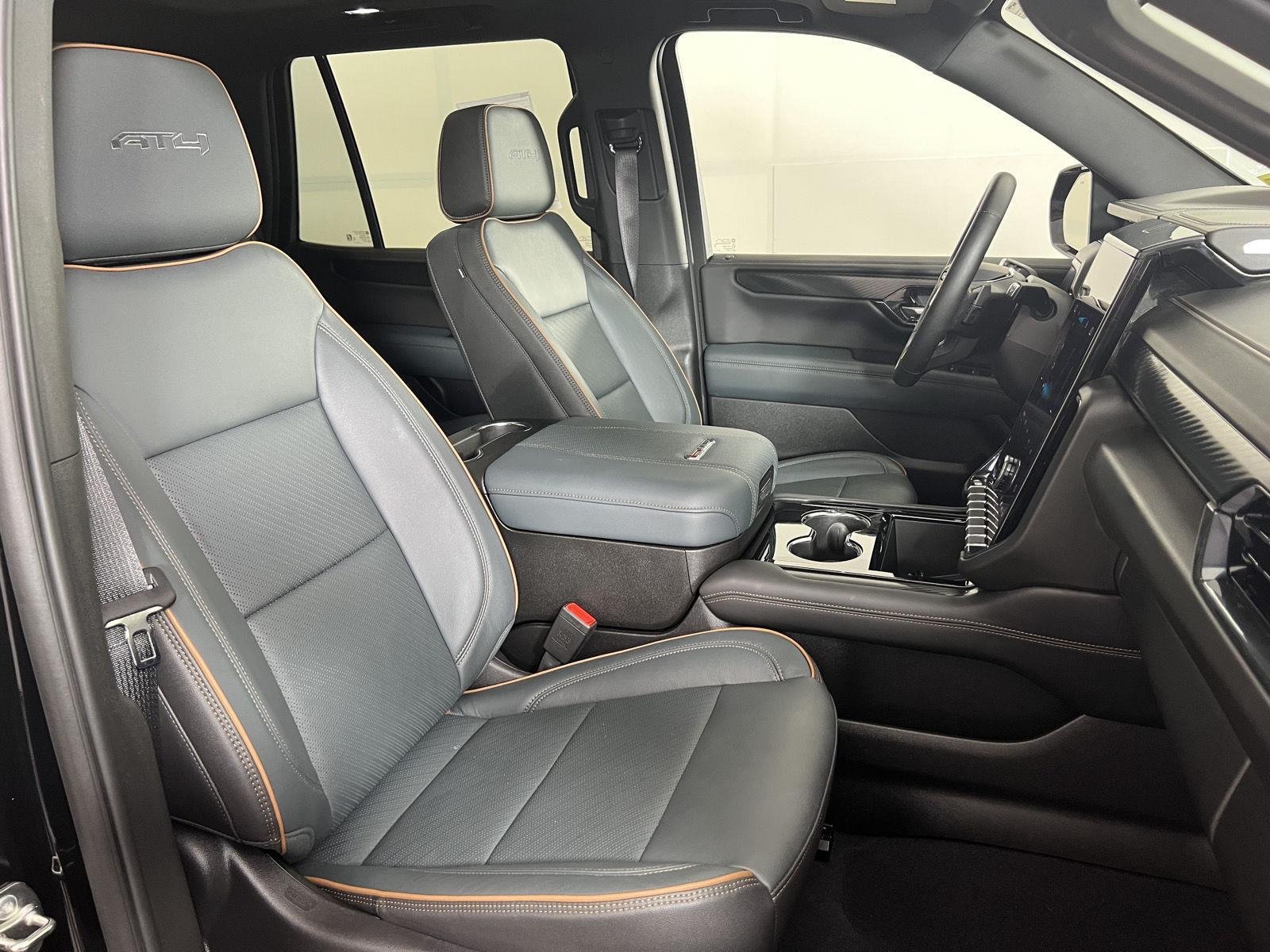 Used 2026 Onyx Black GMC AT4 image 28