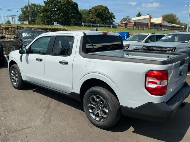New 2026 Space White Metallic Ford XLT image 4
