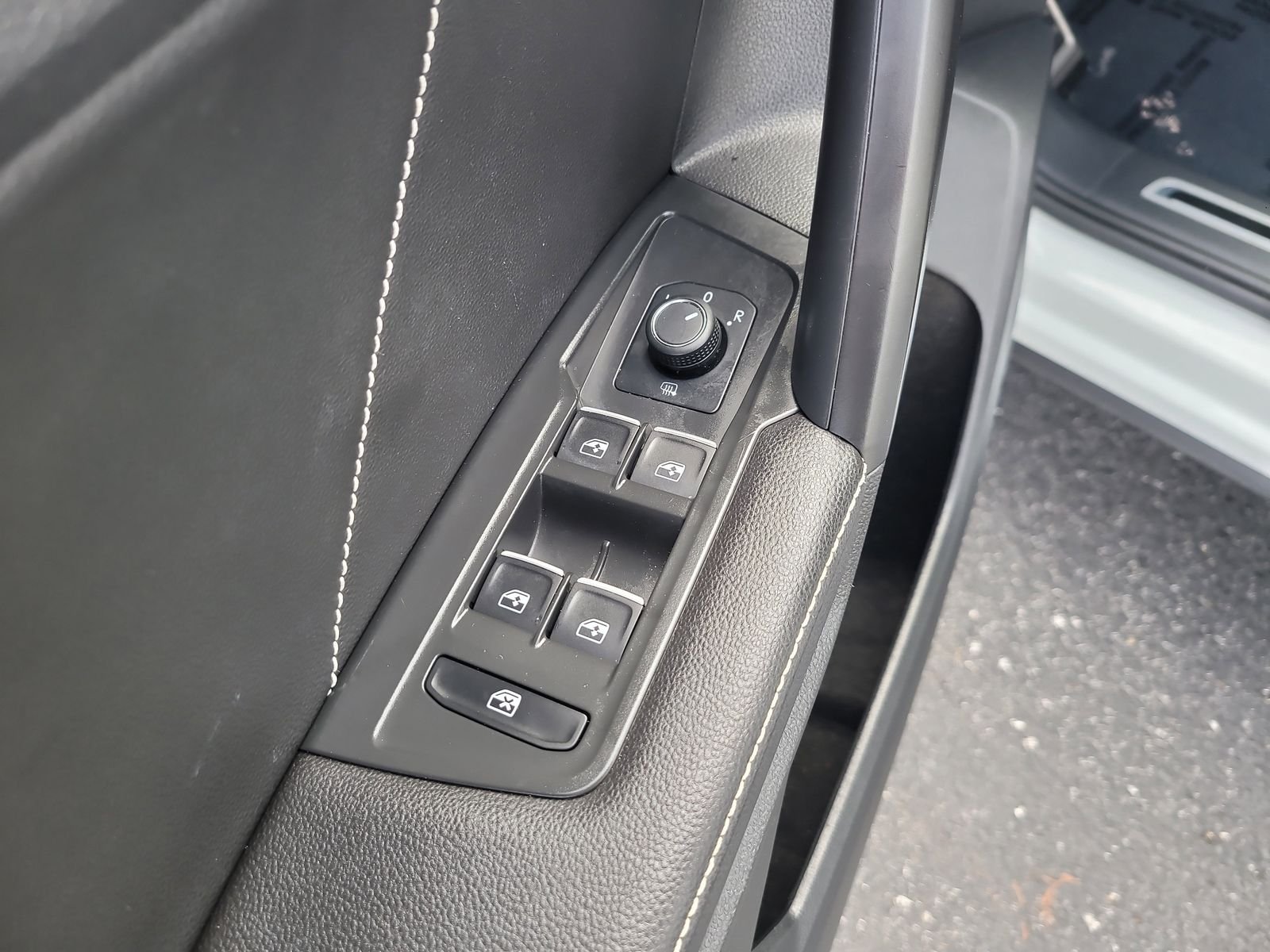 2023 Volkswagen Tiguan SE R-LINE BLACK - Photo 18