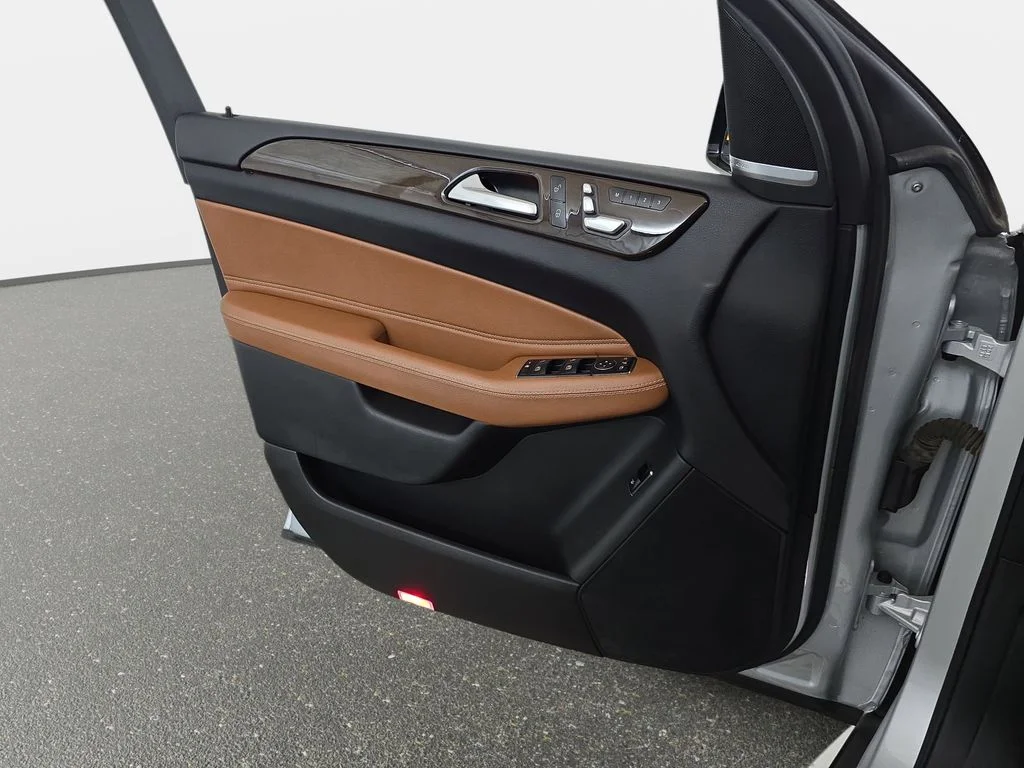 Used 2019  Mercedes-Benz GLE 43 AMG® image 26