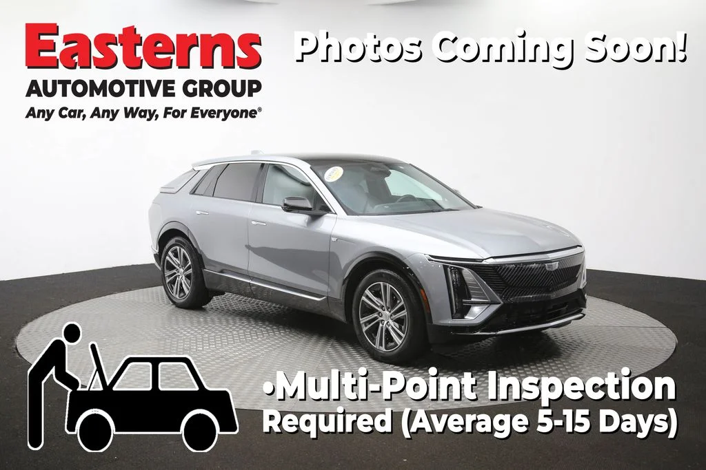 Used 2024 Silver Cadillac Luxury image 53