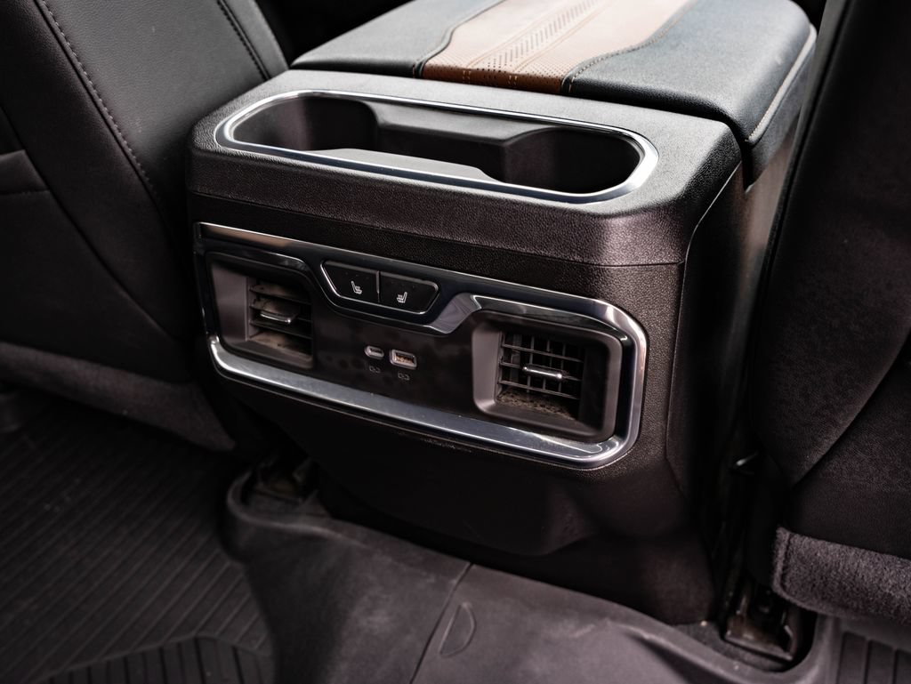 Used 2024 Iridescent Pearl Tricoat Chevrolet High Country image 38