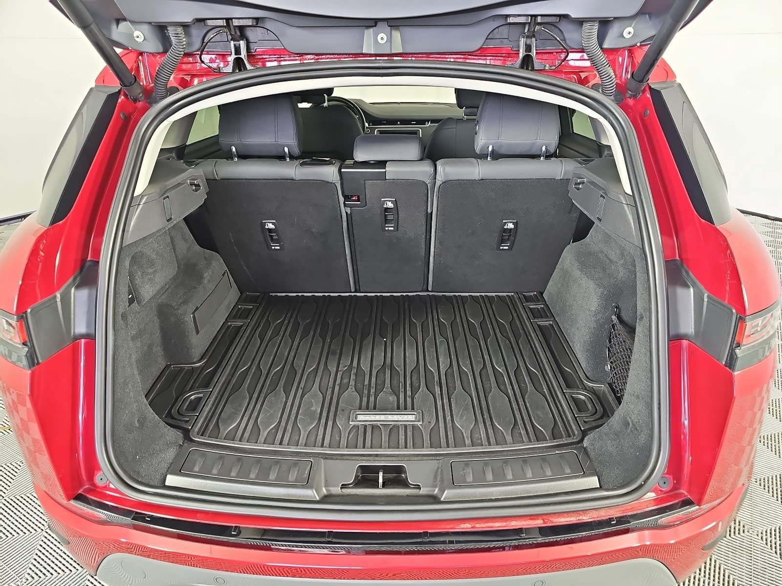 Used 2021 Red Land Rover S image 12