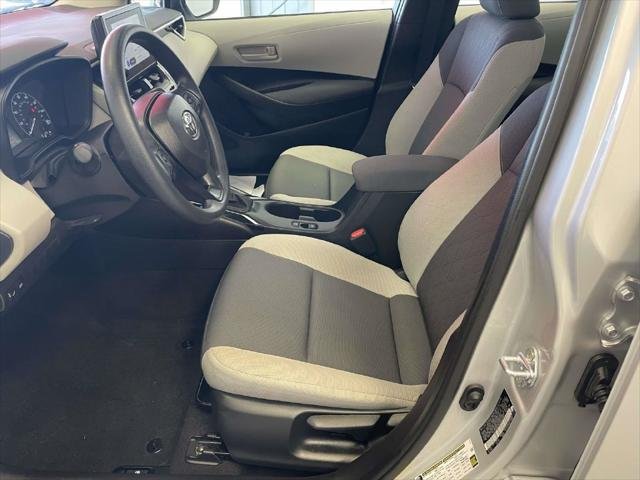 Certified Used 2025 CLASSIC SILVER METALLIC Toyota  image 10