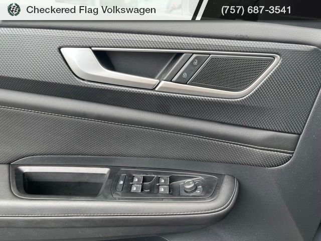 Used 2025 Pure Gray Volkswagen 2.0T SEL image 13