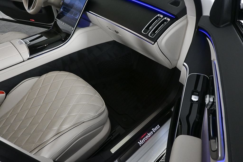 Certified Used 2023 White Mercedes-Benz S 580 image 21