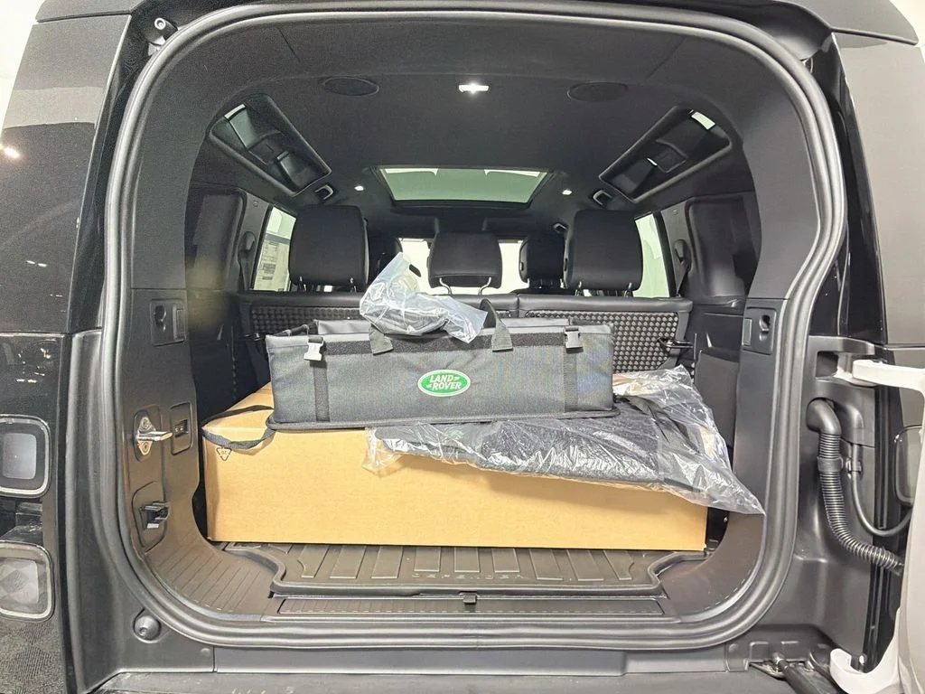 New 2026 Borasco Grey Land Rover X-Dynamic SE image 28