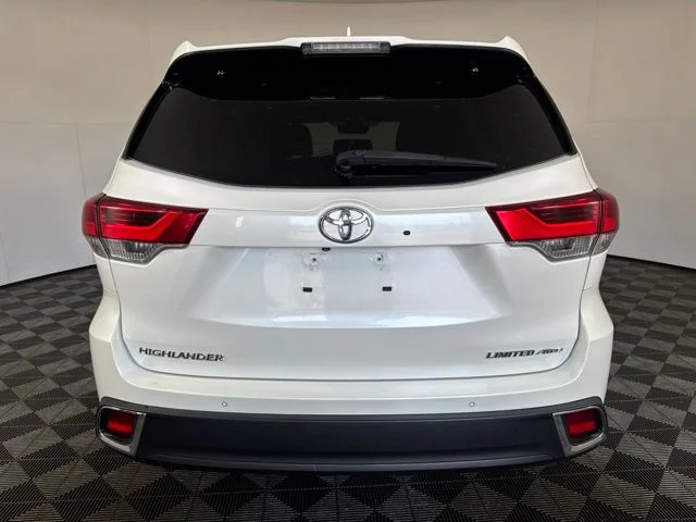 Certified Used 2019 Blizzard Pearl Toyota Limited image 24