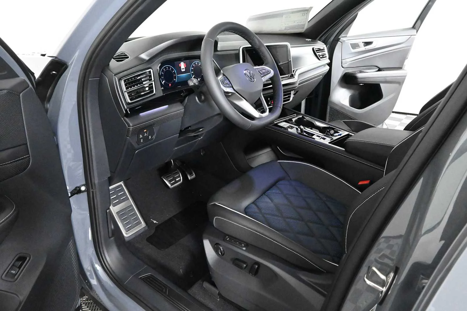 New 2026 Pure Gray Volkswagen 2.0T SEL Premium R-Line image 19